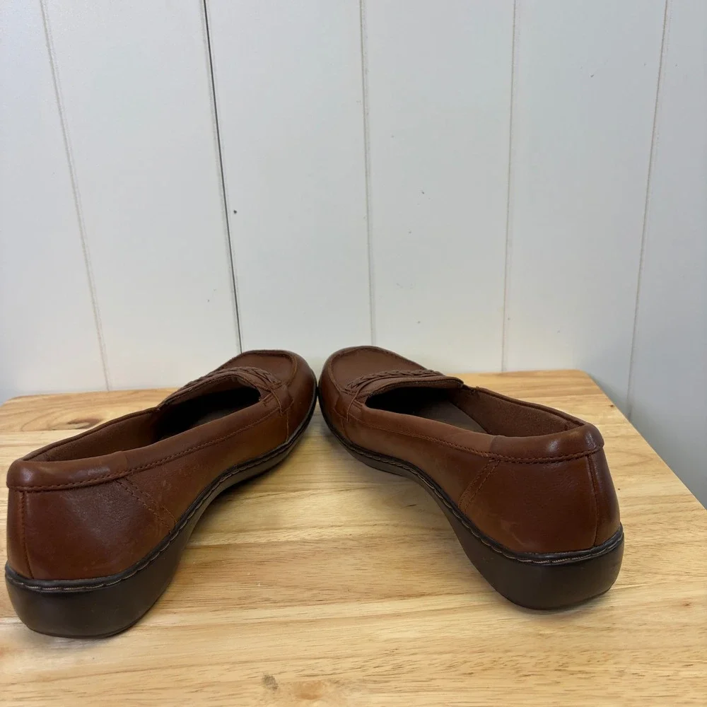Clarks Collection Minimalist Leather Loafers Women Size 10 Preppy Office Comfy